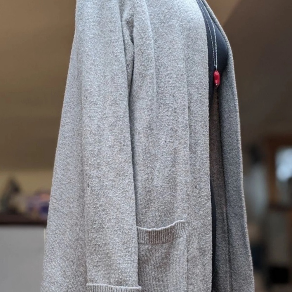 Cardigan - Picture 2 of 5